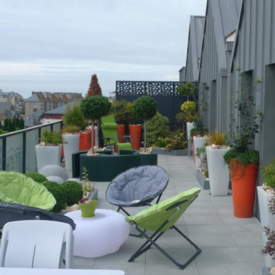 Un véritable espace de vie installé sur les toits de Saint-Malo