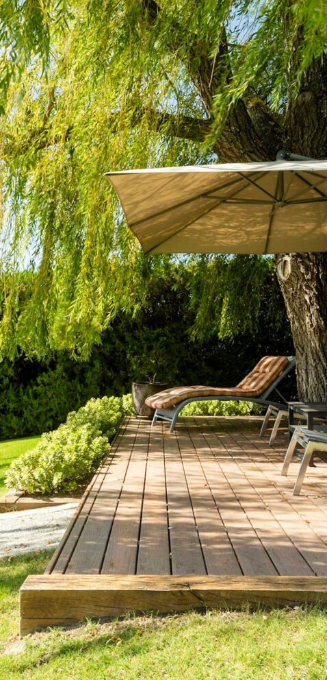 terrasse de jardin - bois, pierre, dallage, béton - Ameline Arbora Paysagiste Dinan Bretagne